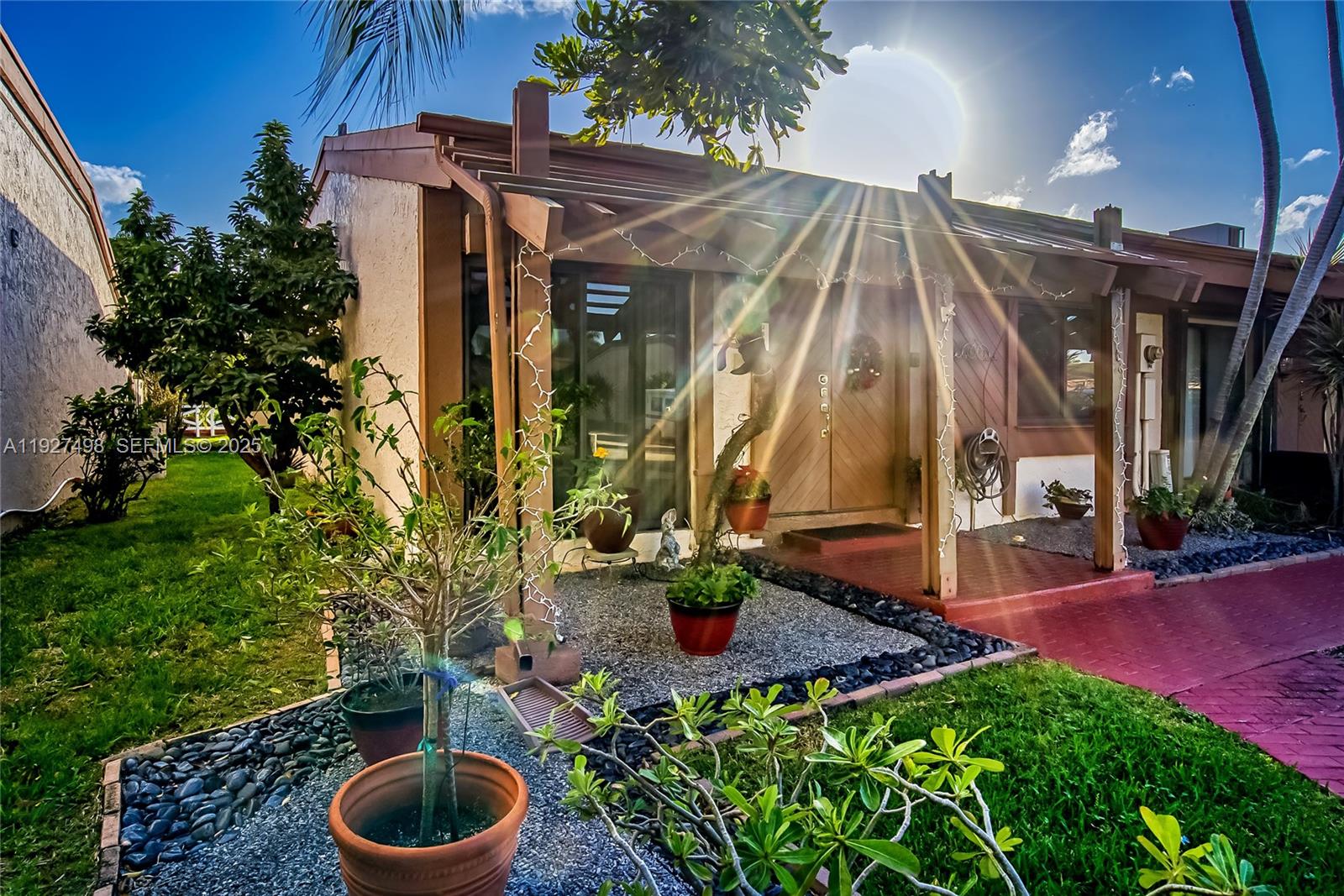 2669 S Parkview Dr Hallandale Beach, FL 33009