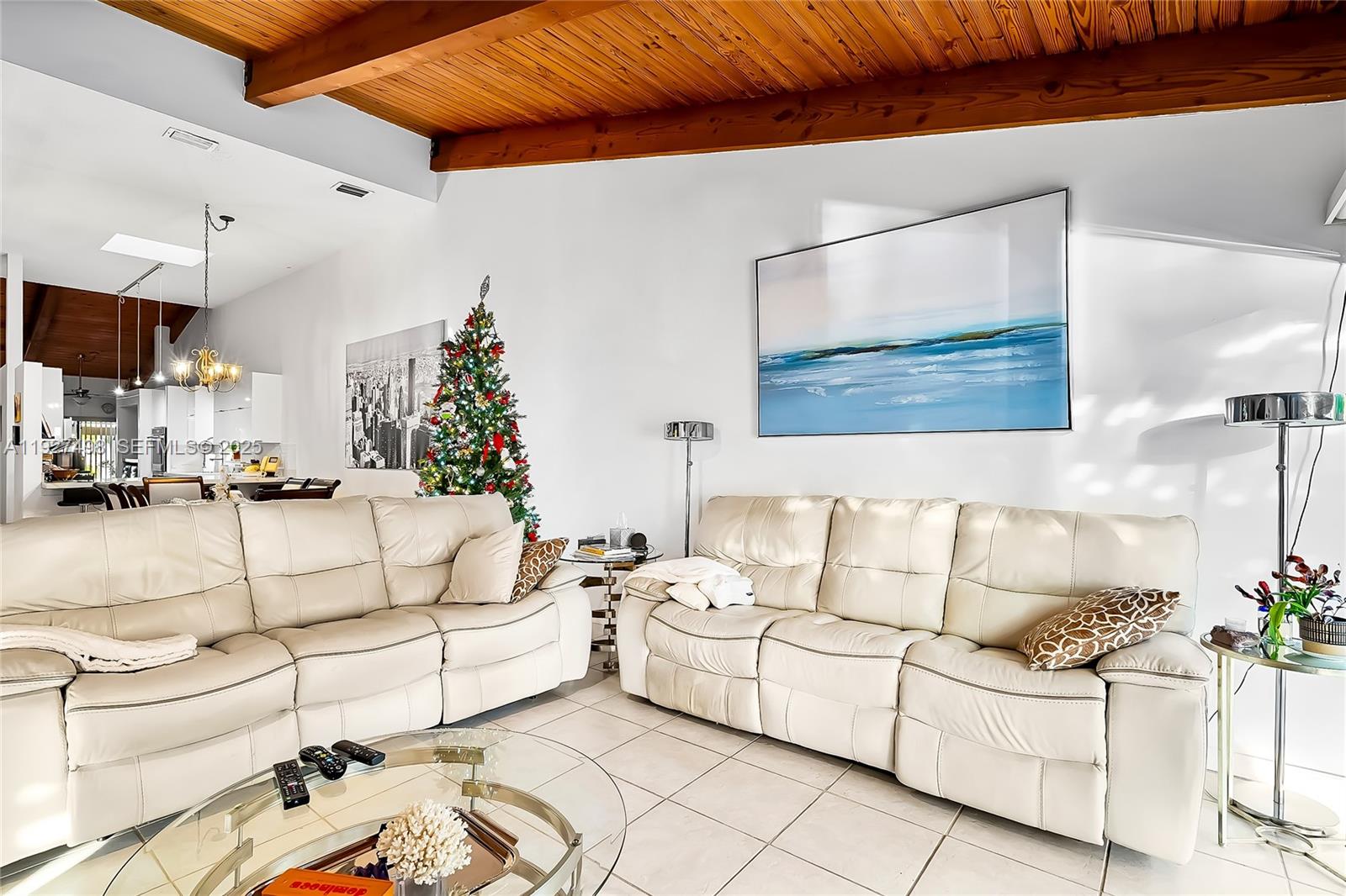 2669 S Parkview Dr Hallandale Beach, FL 33009