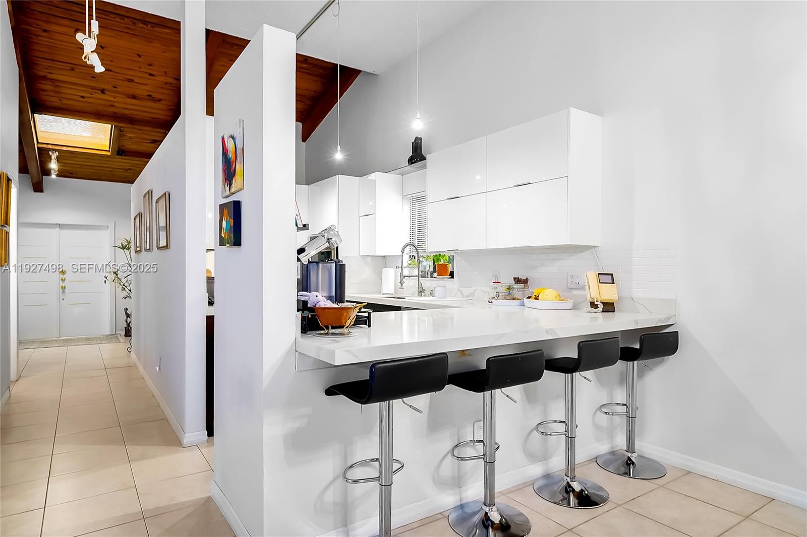 2669 S Parkview Dr Hallandale Beach, FL 33009