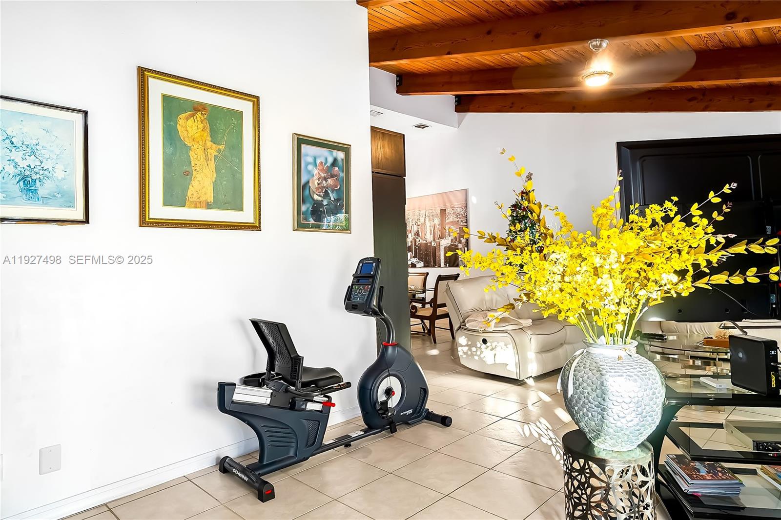 2669 S Parkview Dr Hallandale Beach, FL 33009