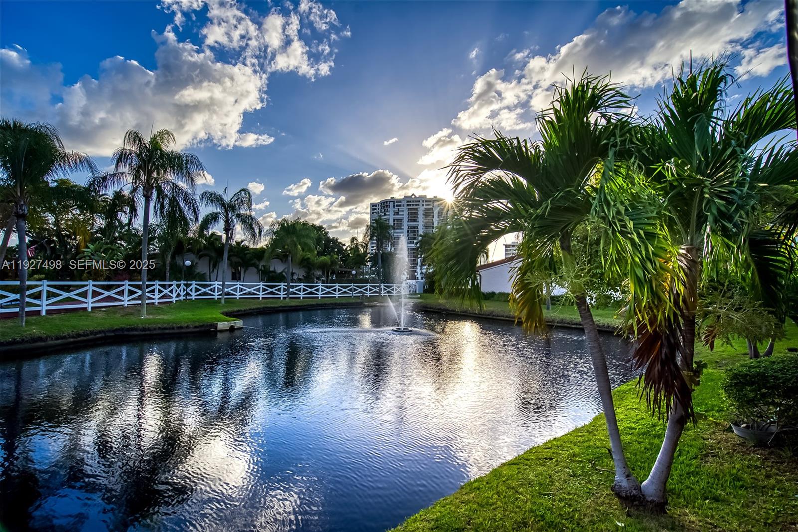 2669 S Parkview Dr Hallandale Beach, FL 33009