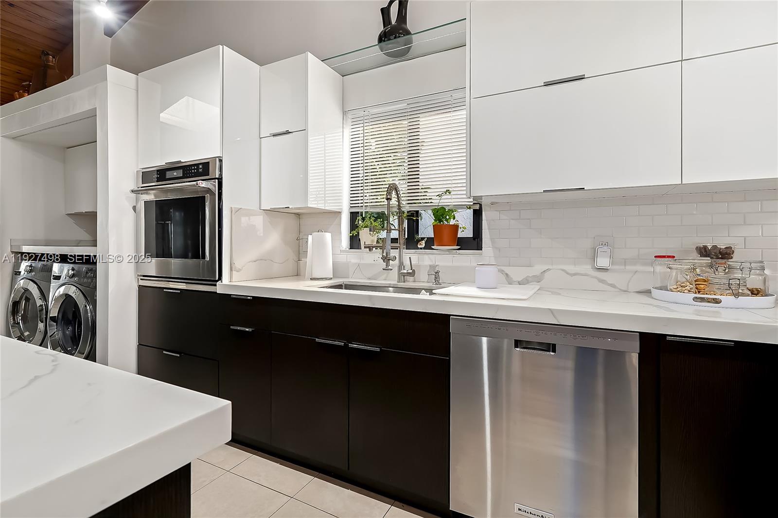 2669 S Parkview Dr Hallandale Beach, FL 33009