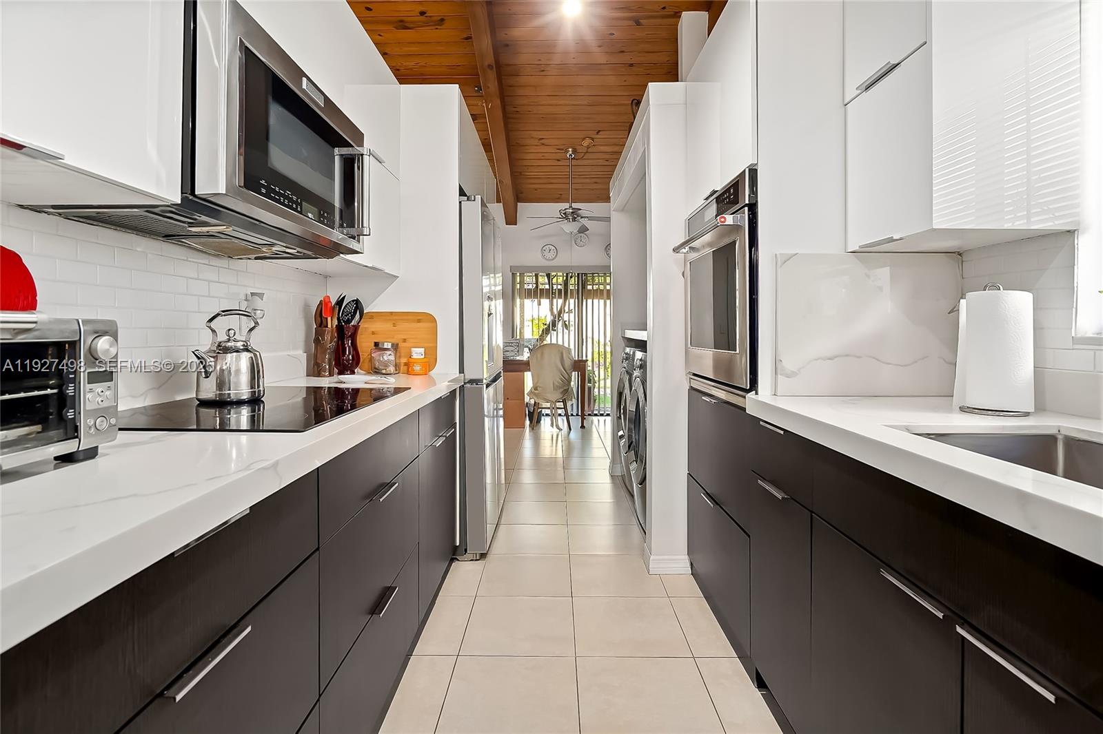 2669 S Parkview Dr Hallandale Beach, FL 33009