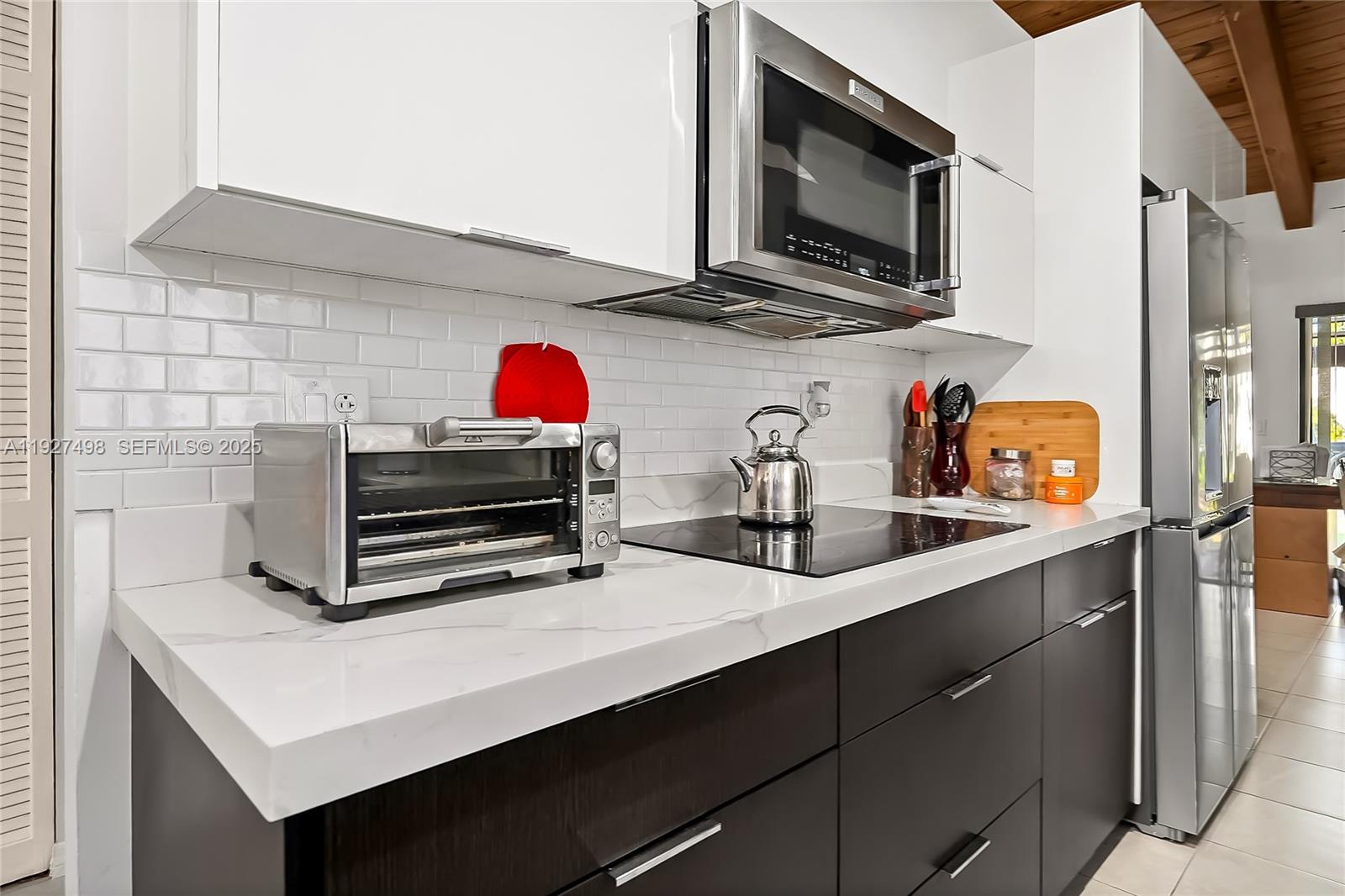 2669 S Parkview Dr Hallandale Beach, FL 33009