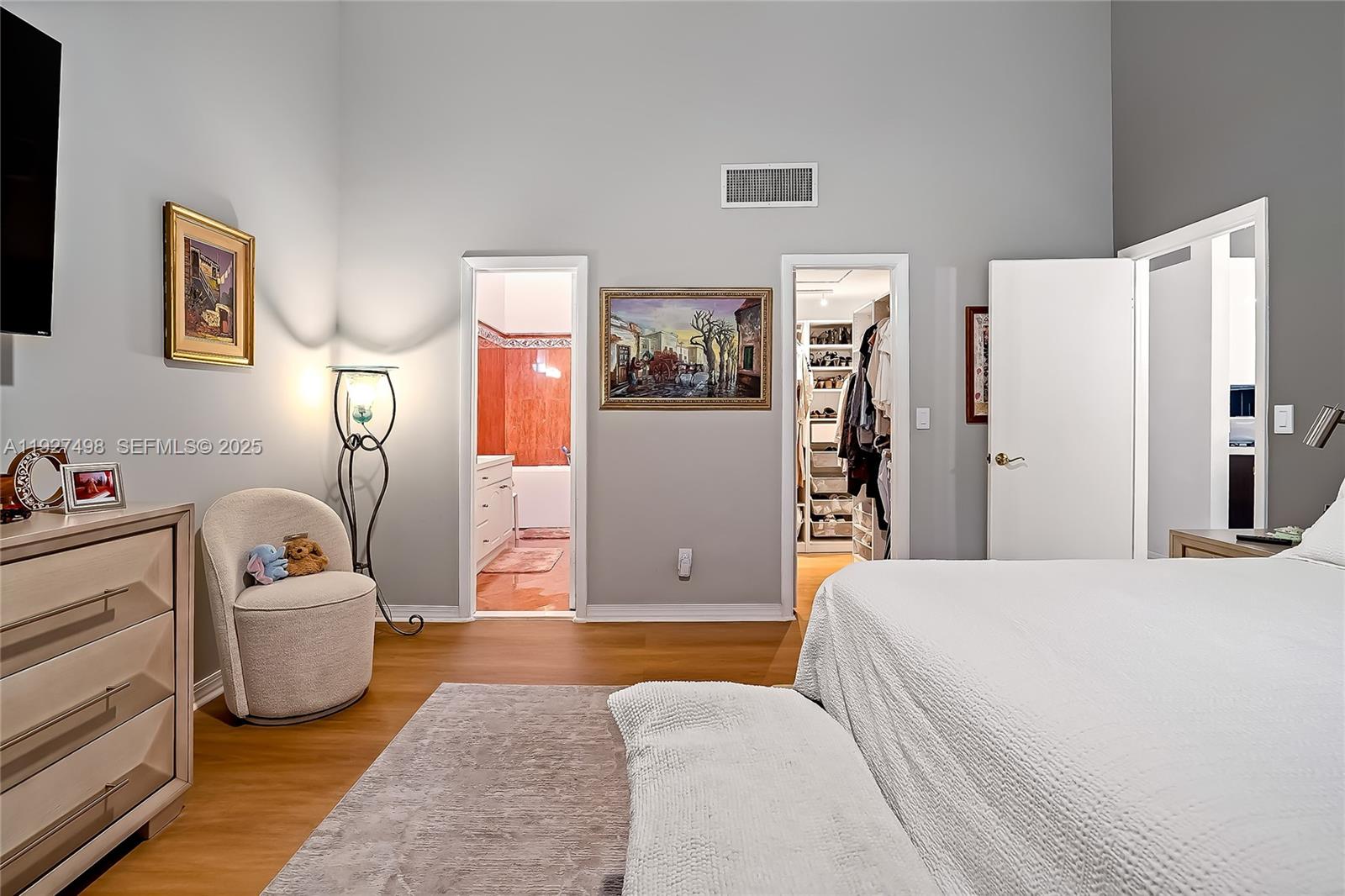 2669 S Parkview Dr Hallandale Beach, FL 33009