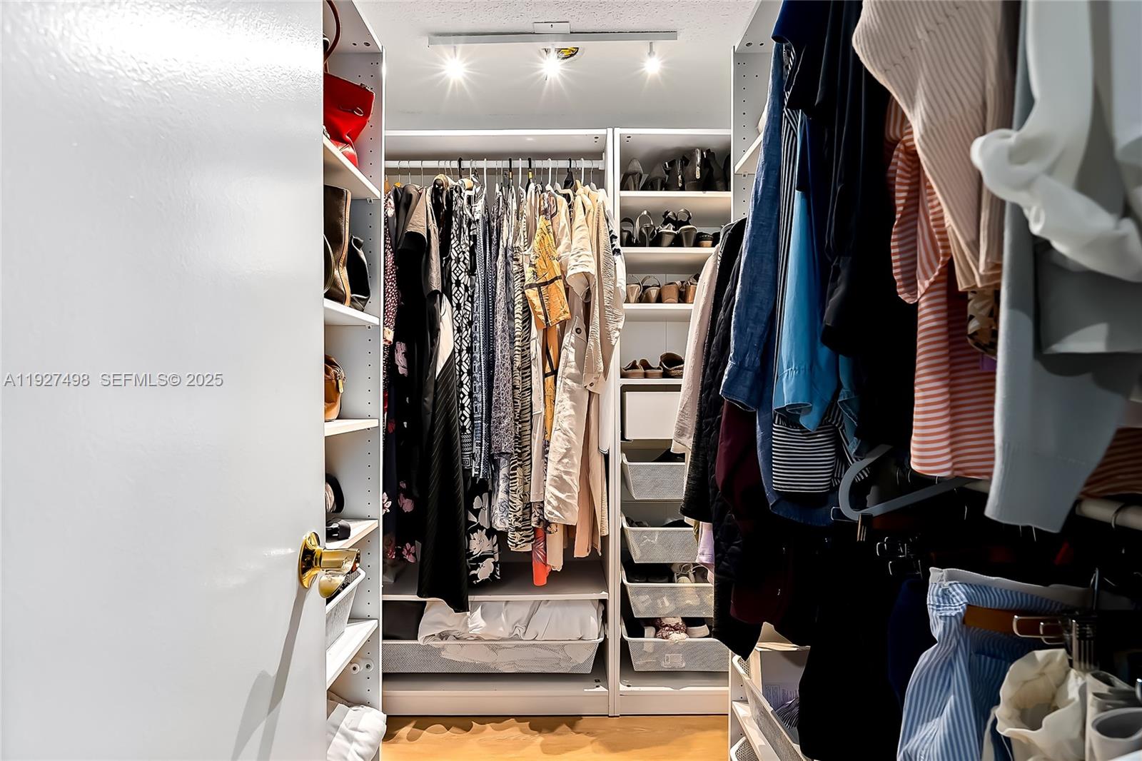 2669 S Parkview Dr Hallandale Beach, FL 33009