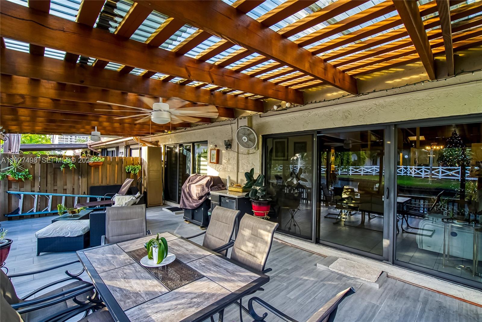 2669 S Parkview Dr Hallandale Beach, FL 33009