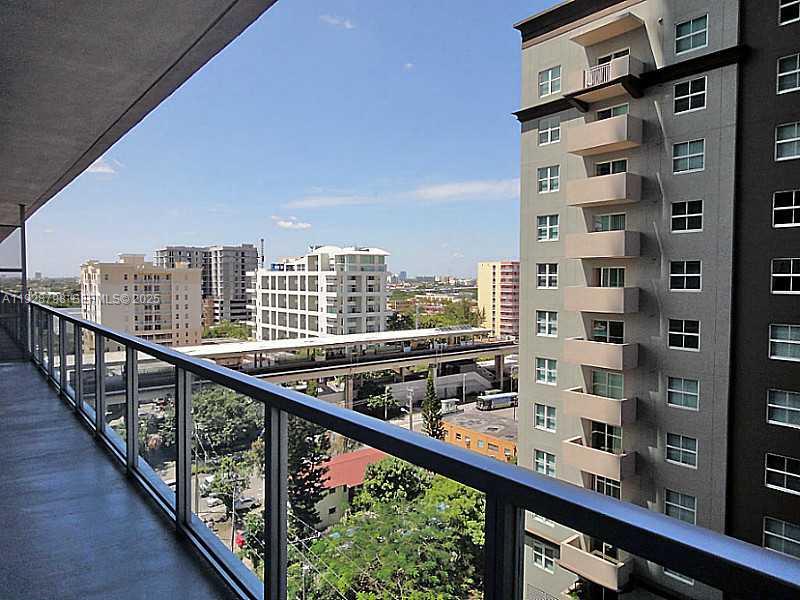 1111 SW 1st Ave #1123N Miami, FL 33130