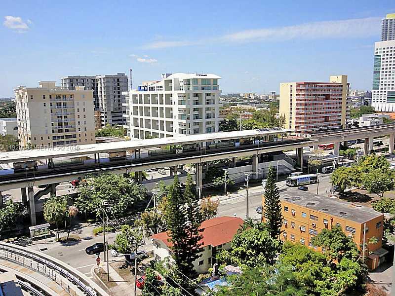 1111 SW 1st Ave #1123N Miami, FL 33130