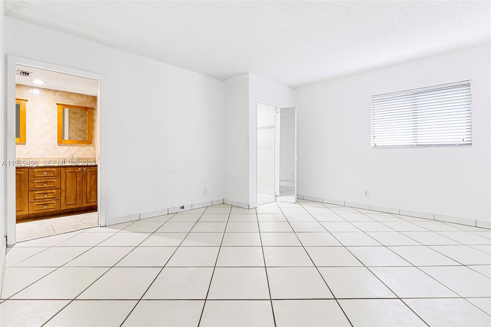 4705 SW 62nd Ave #104 Davie, FL 33314