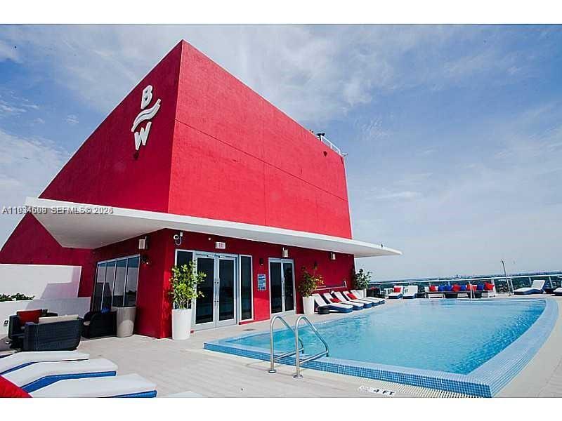 image Beachwalk Condominium2