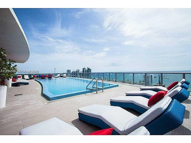 image Beachwalk Condominium6