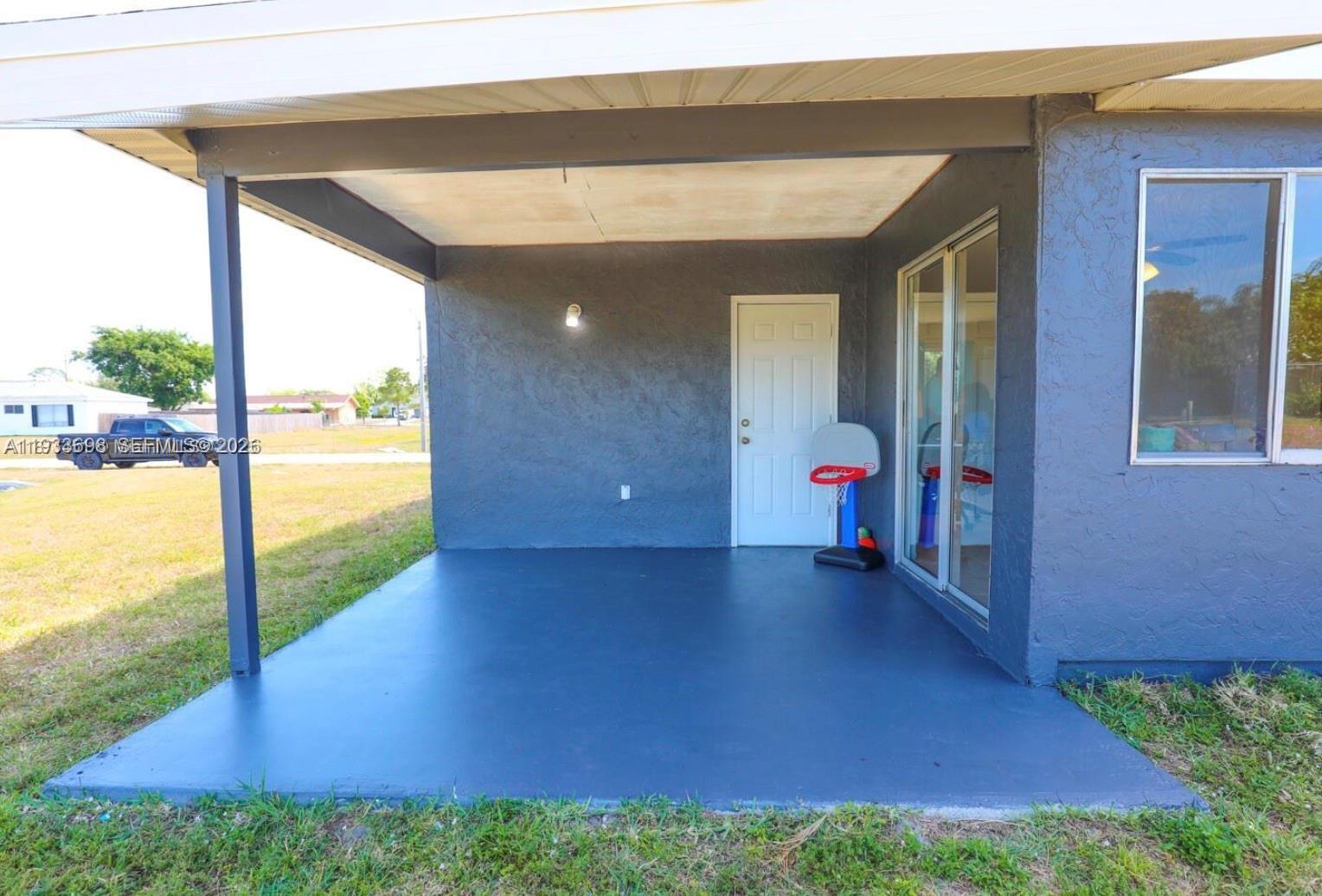 250 SW Homeland Rd Port St Lucie, FL 34953