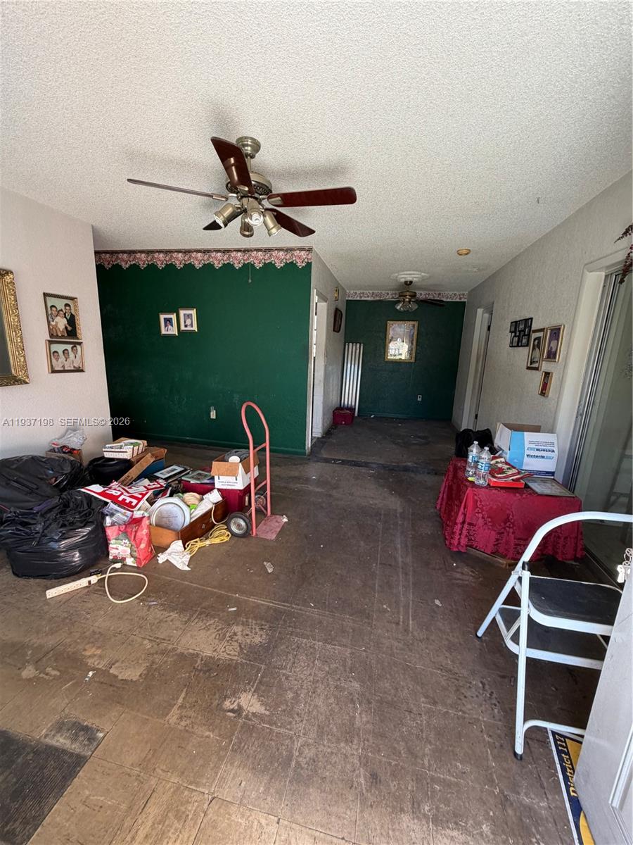 260 NW 52nd Ave Miami, FL 33126