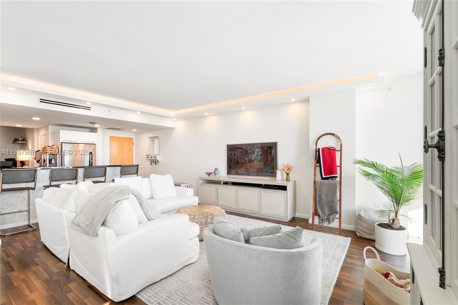 image Vizcayne Condominium24