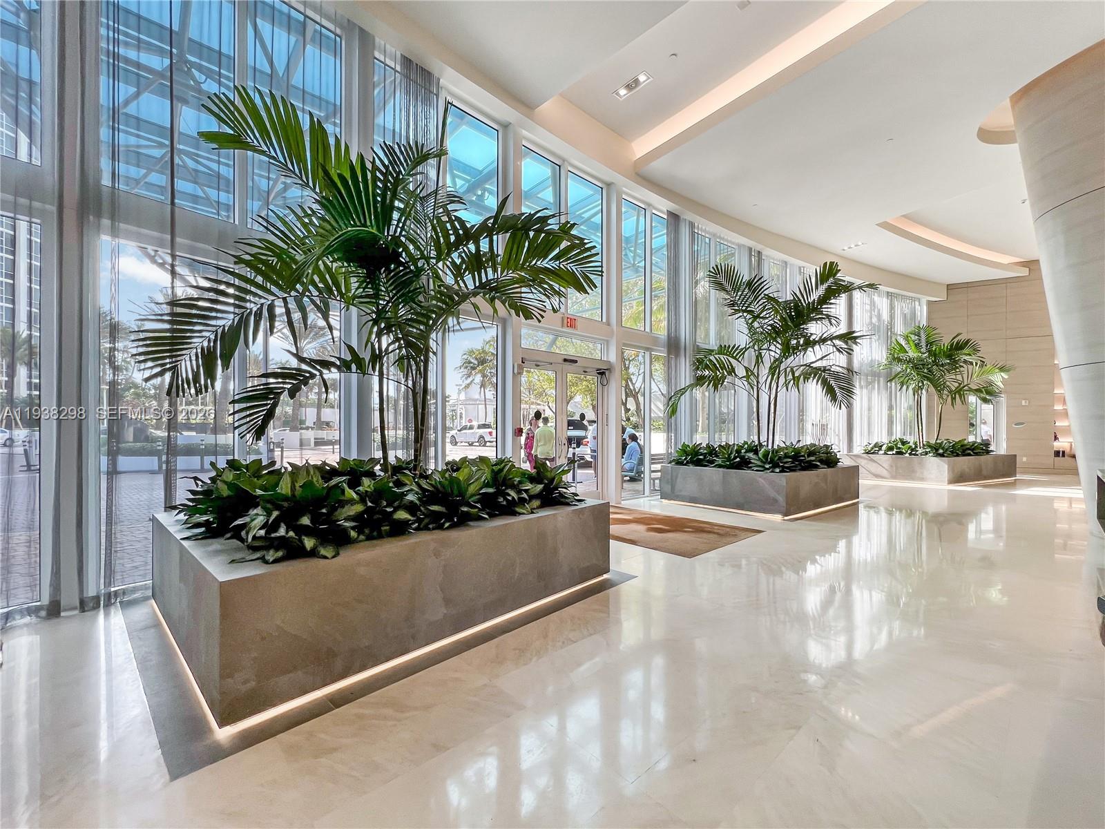 image Trump Royale28