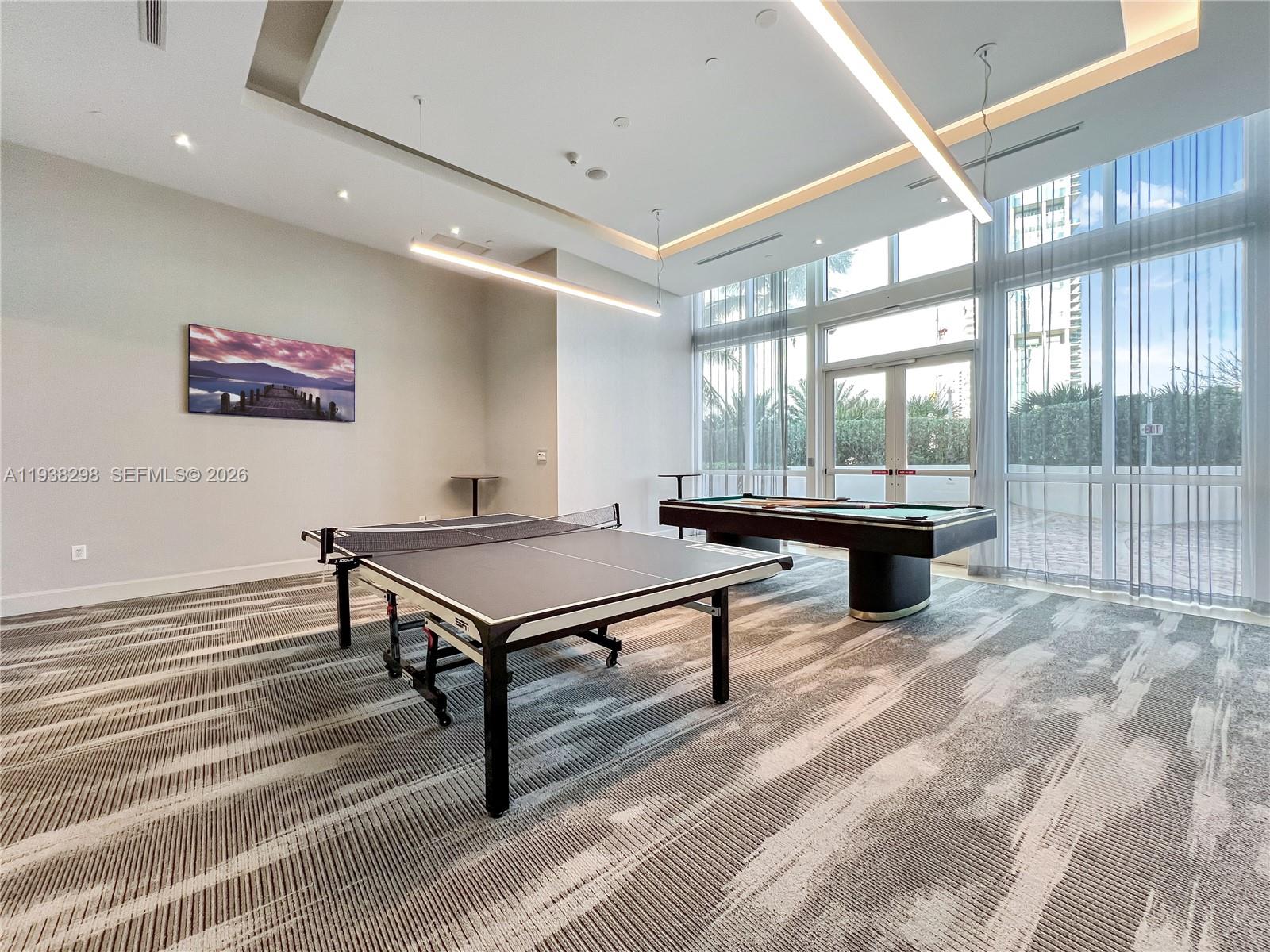 image Trump Royale44