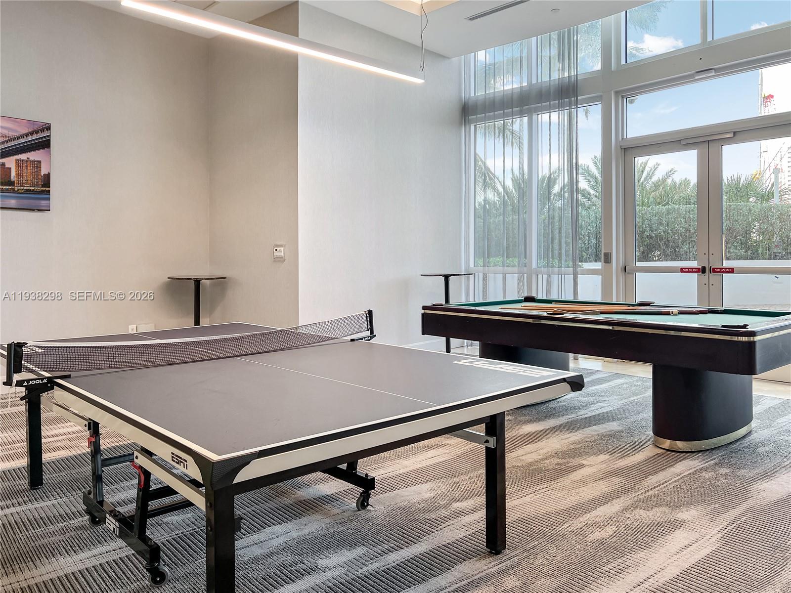 image Trump Royale45