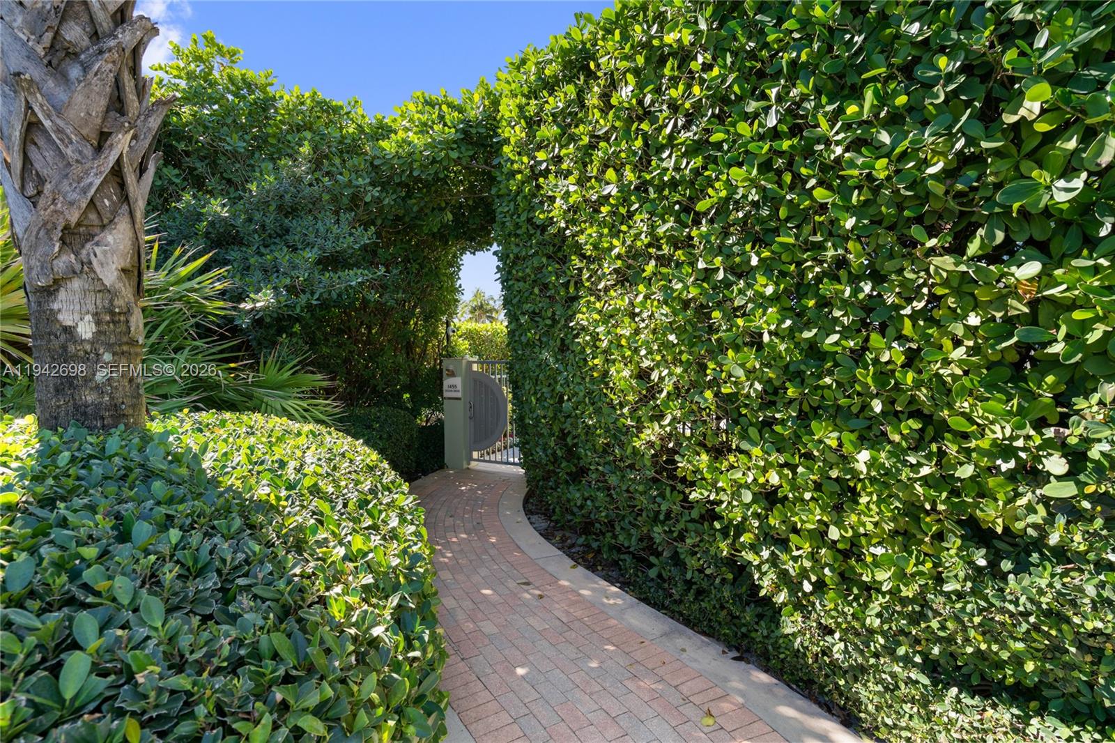 image Il Villaggio On South Bea48