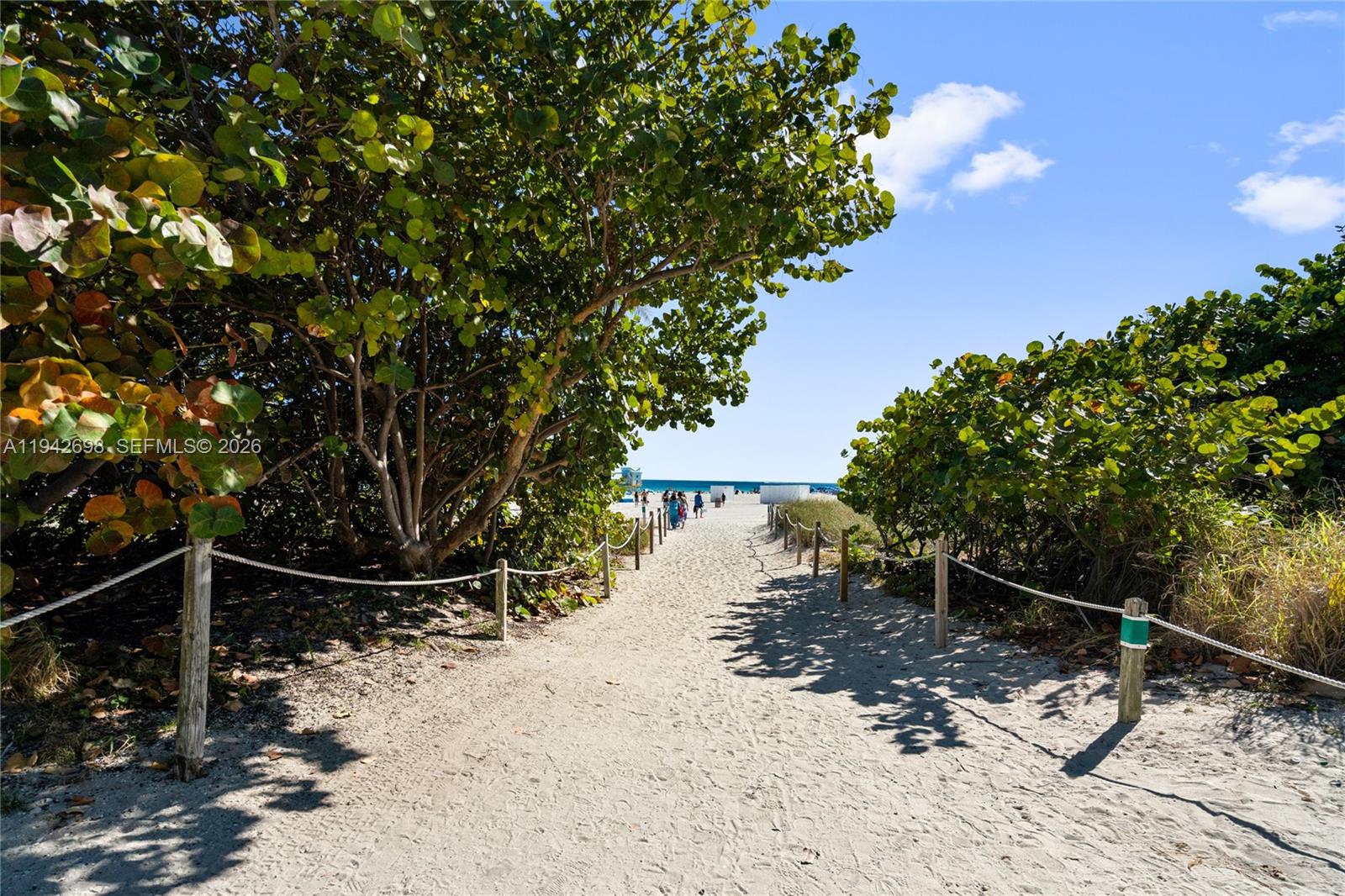 image Il Villaggio On South Bea49