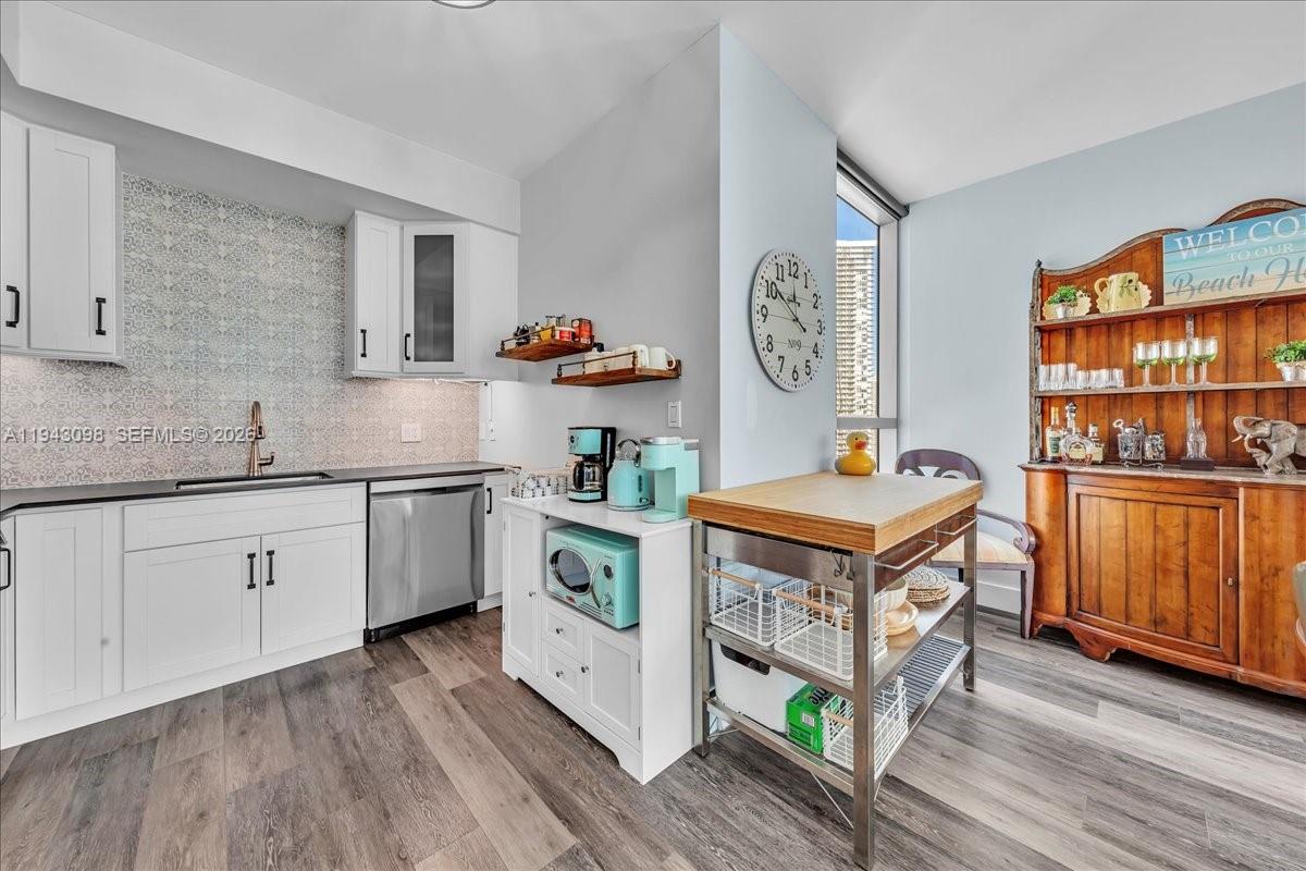 image Ivy Condo At Riverfront9