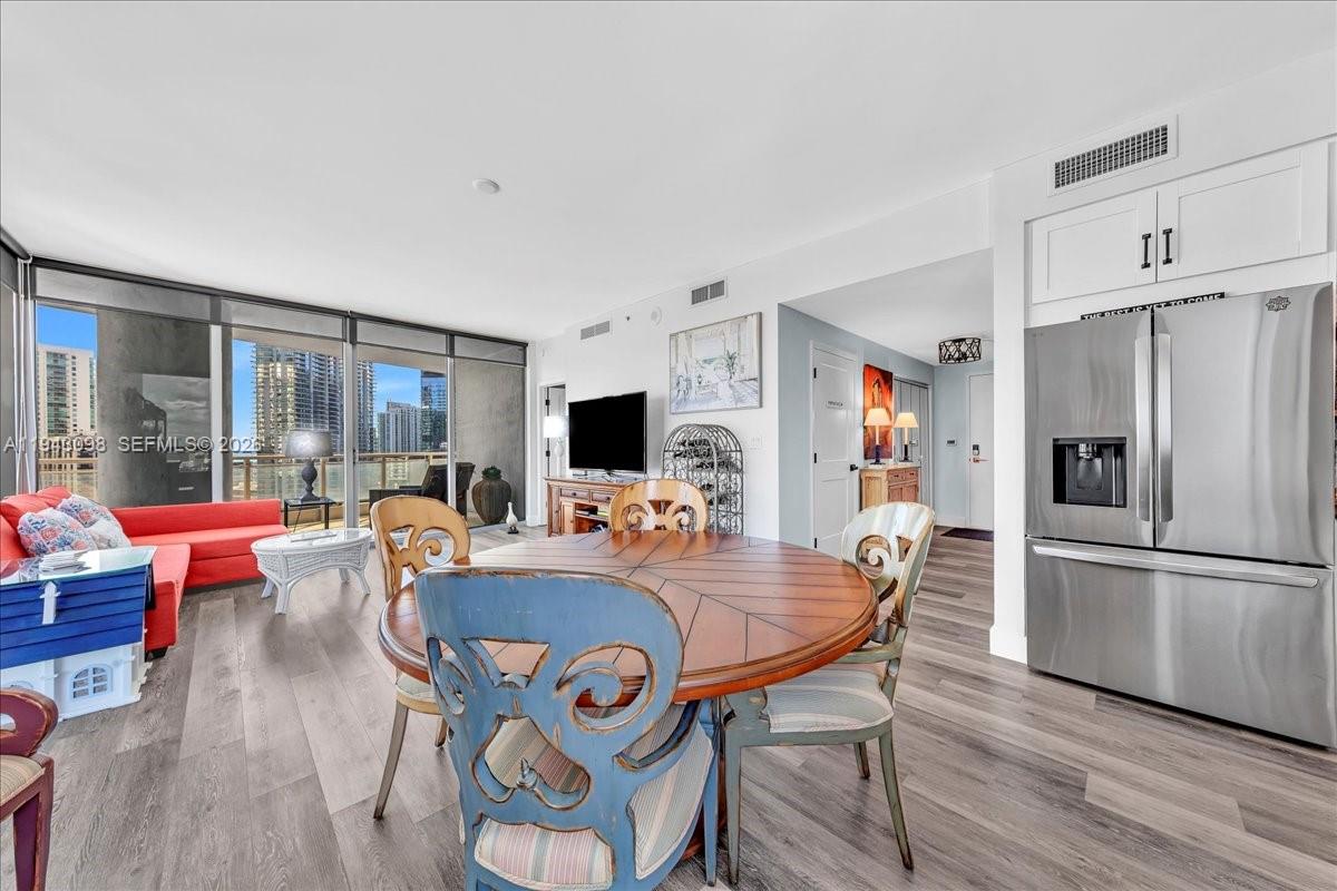 image Ivy Condo At Riverfront12