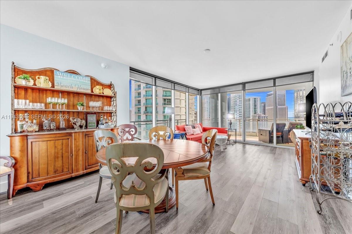 image Ivy Condo At Riverfront15