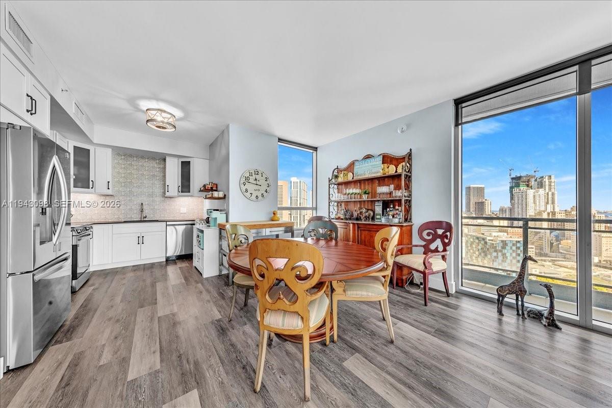 image Ivy Condo At Riverfront2