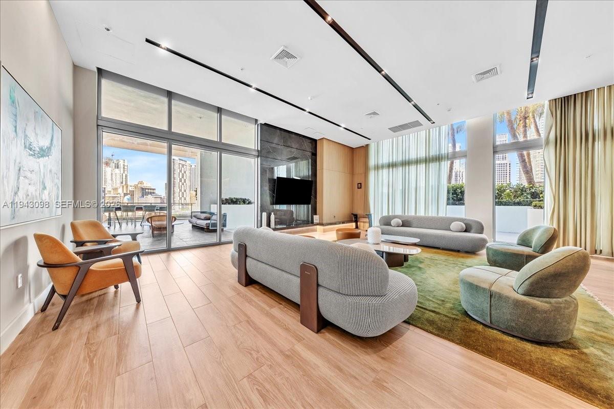 image Ivy Condo At Riverfront56