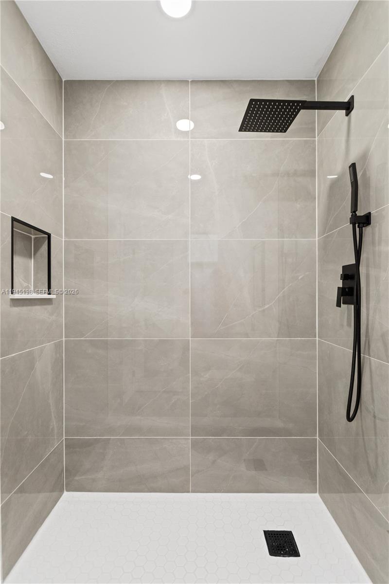 13310 NW 17th Pl Miami, FL 33167