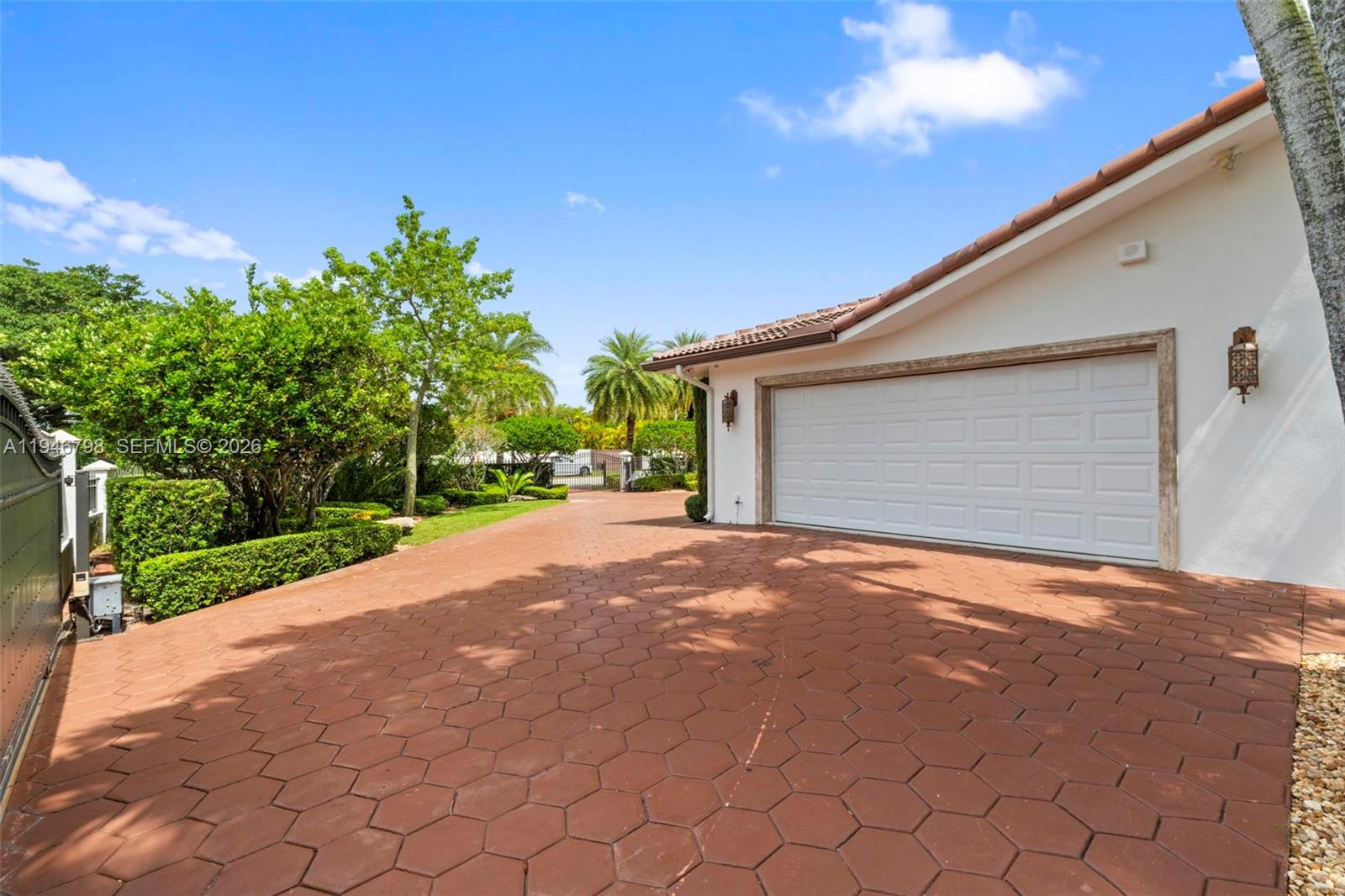 185 SW 130th Ave Miami, FL 33184