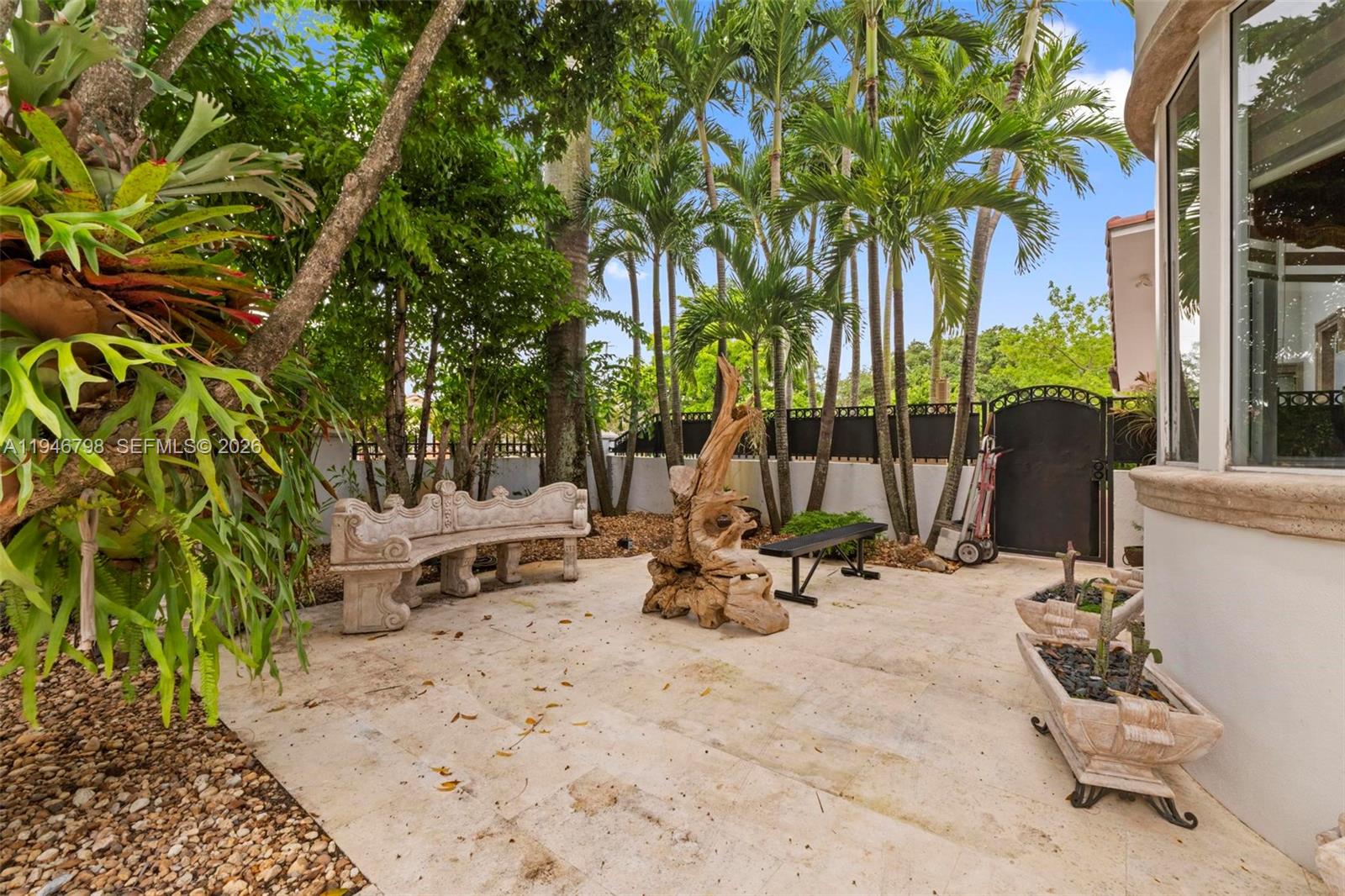 185 SW 130th Ave Miami, FL 33184