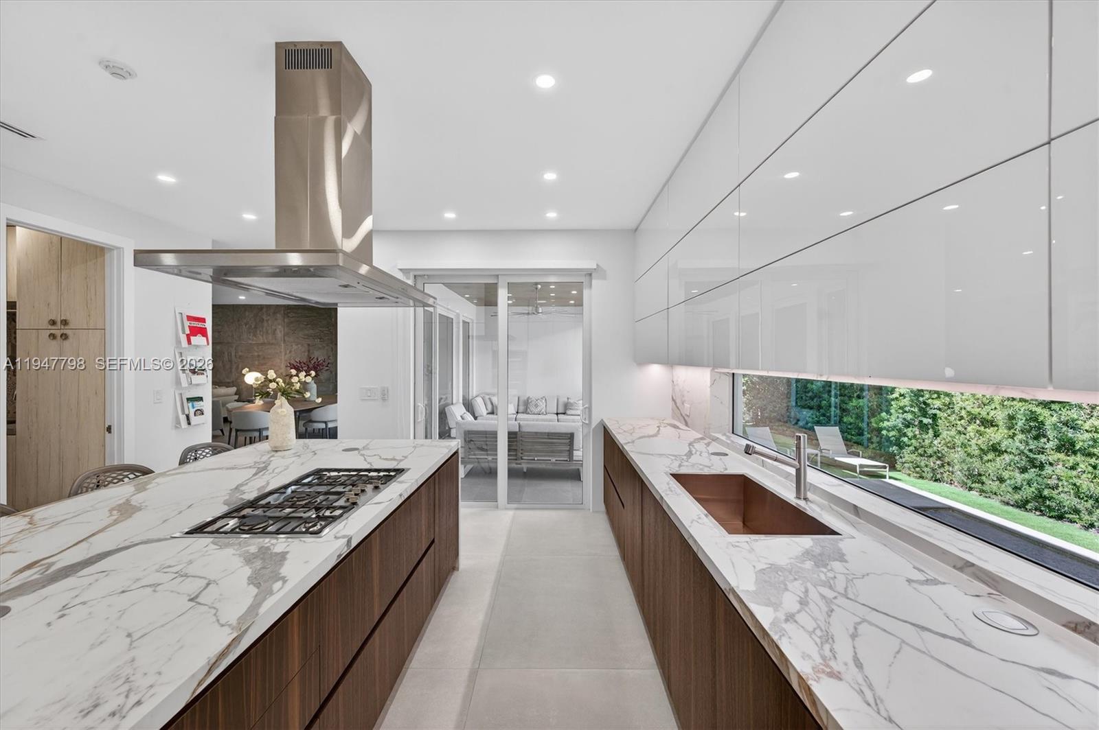 315 Palmwood Ln Key Biscayne, FL 33149