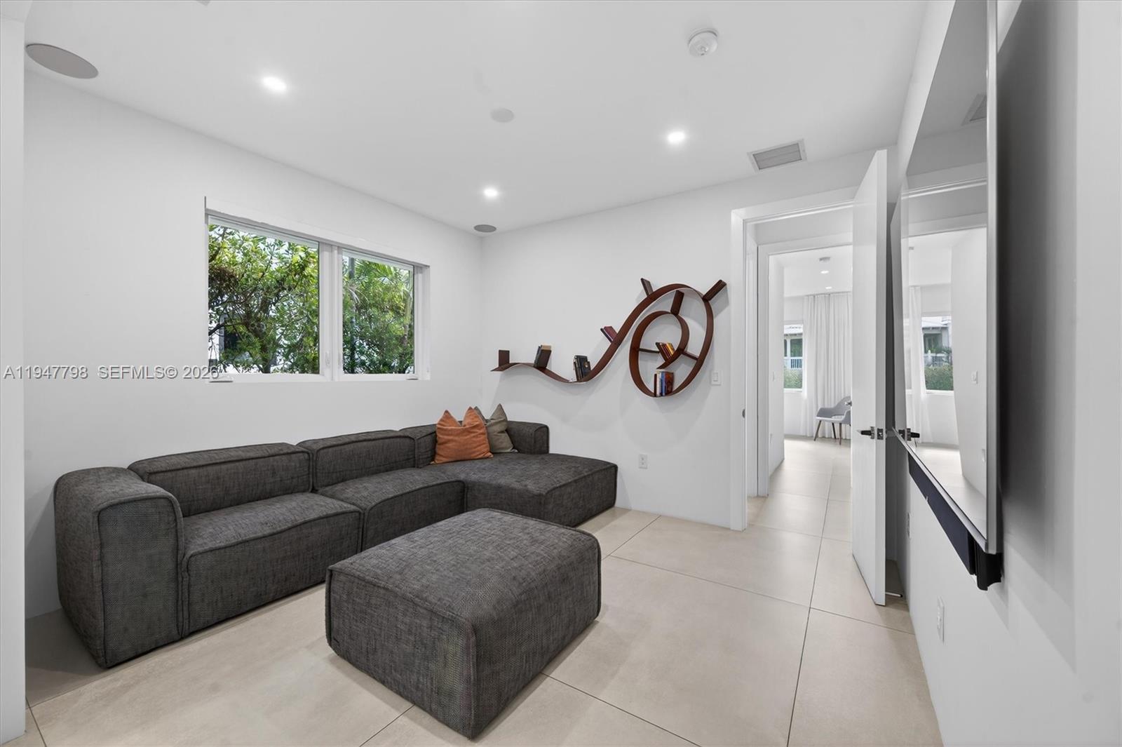 315 Palmwood Ln Key Biscayne, FL 33149