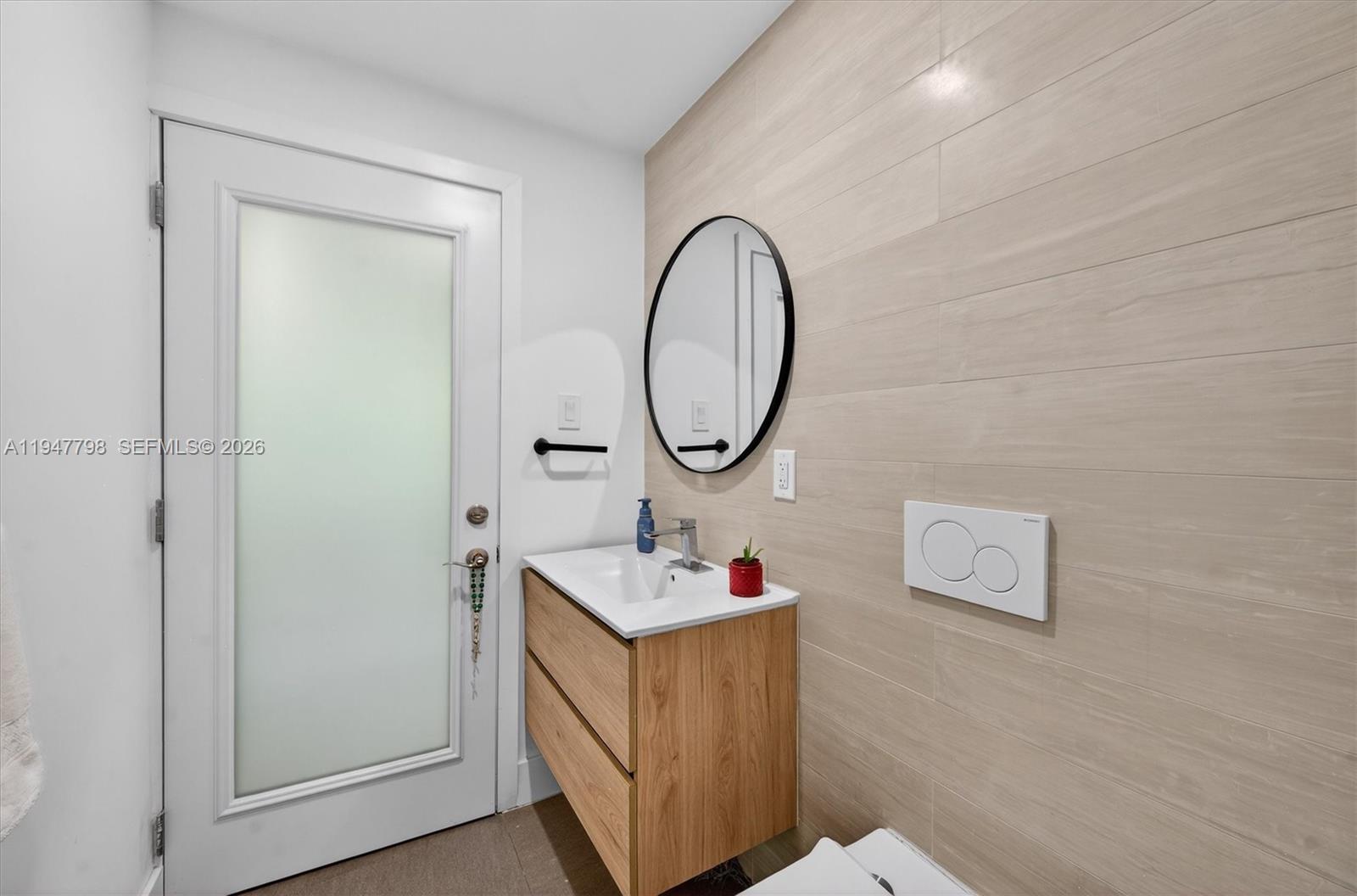 315 Palmwood Ln Key Biscayne, FL 33149