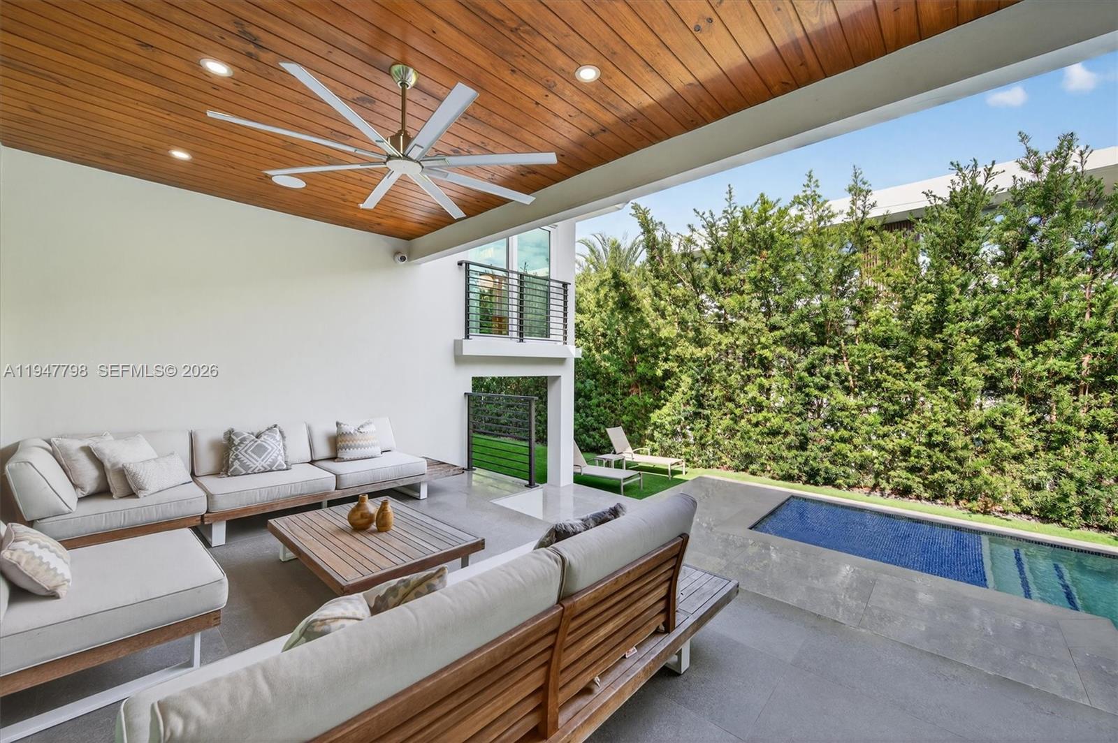 315 Palmwood Ln Key Biscayne, FL 33149