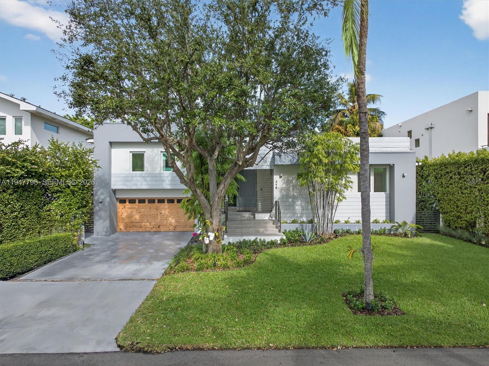 315 Palmwood Ln Key Biscayne, FL 33149