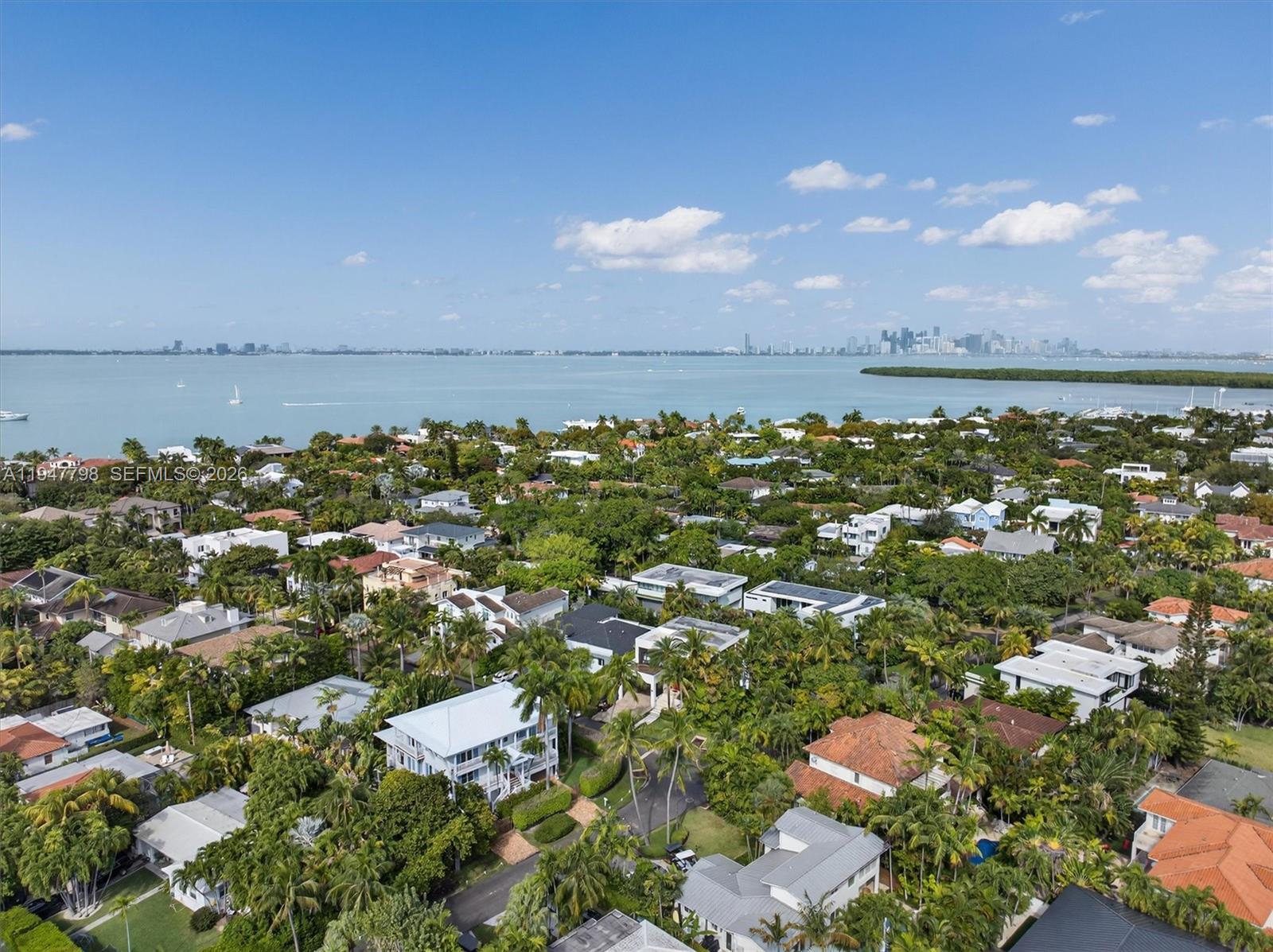 315 Palmwood Ln Key Biscayne, FL 33149