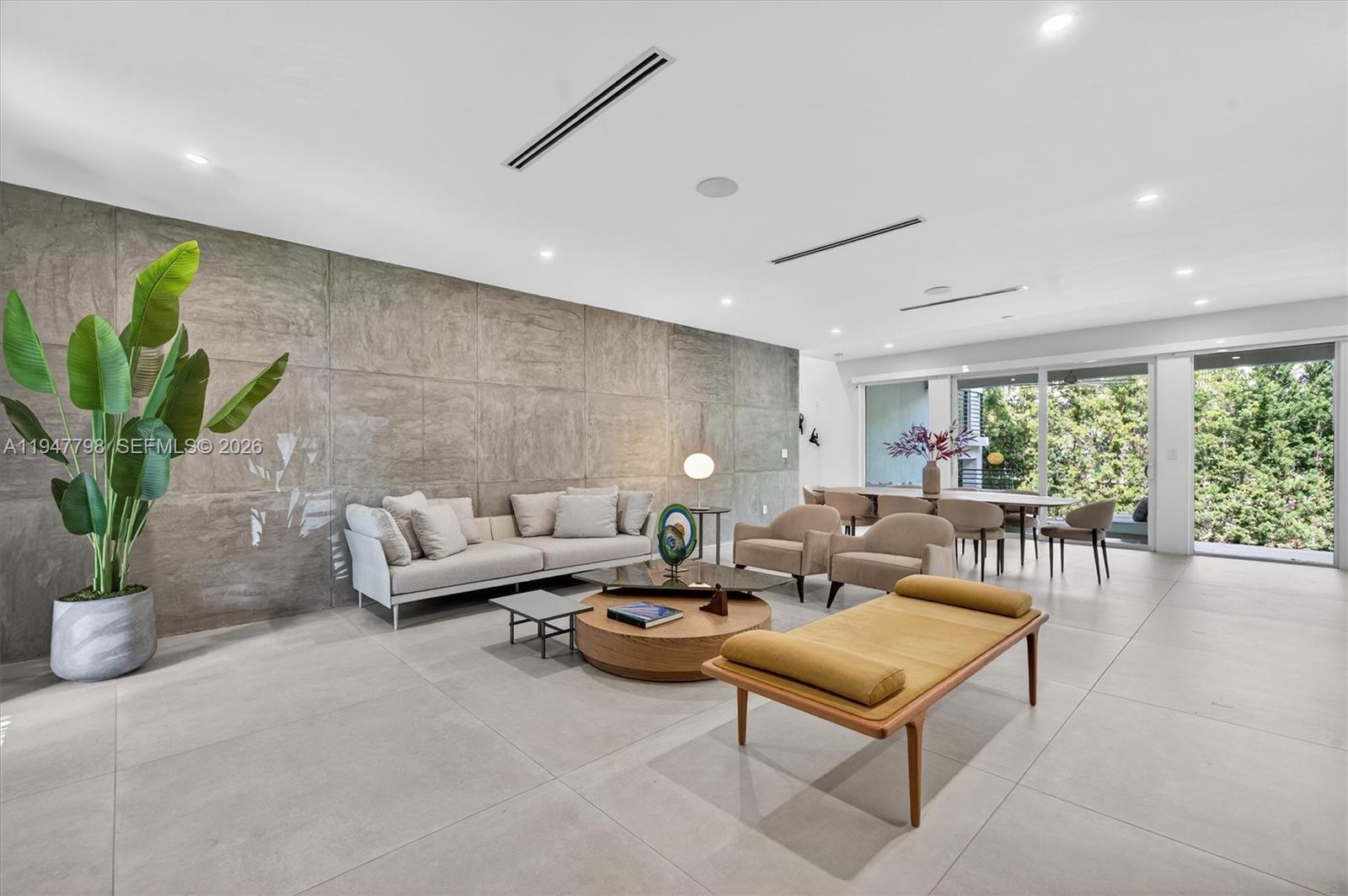 315 Palmwood Ln Key Biscayne, FL 33149