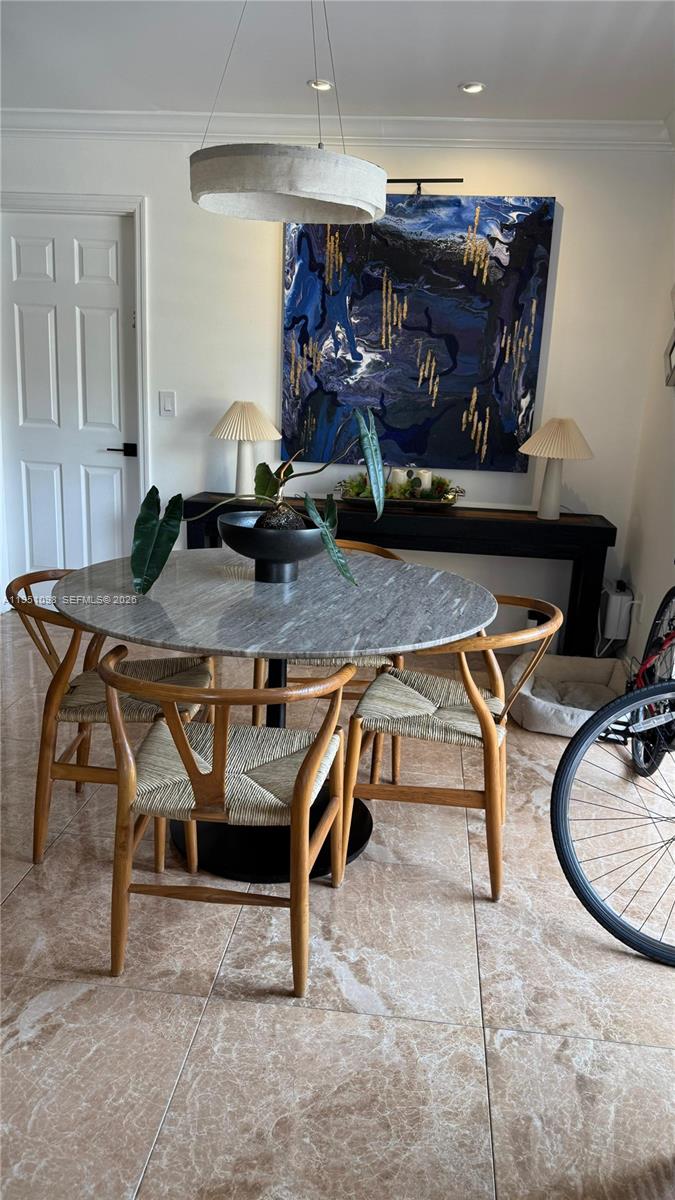 4713 NW 7th St #205-1 Miami, FL 33126