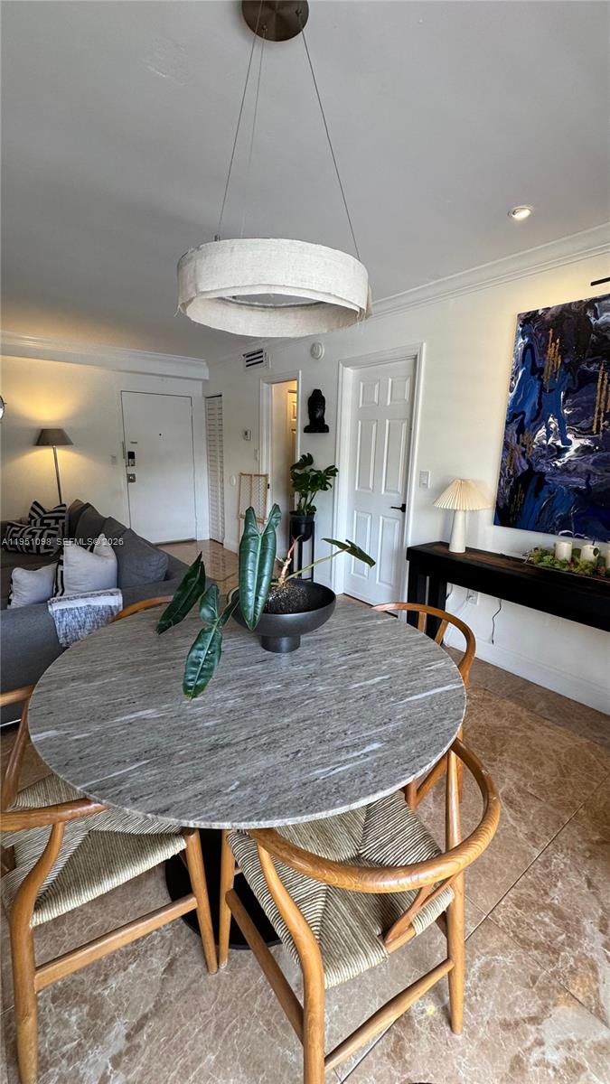 4713 NW 7th St #205-1 Miami, FL 33126