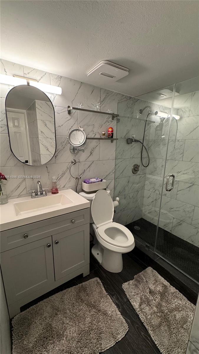 4713 NW 7th St #205-1 Miami, FL 33126