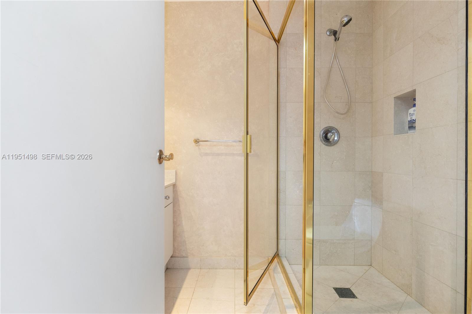 image Majestic Tower35