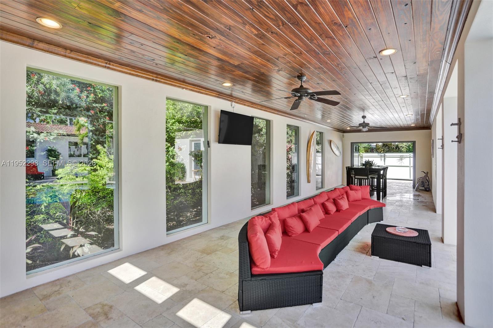 Undisclosed Address Hollywood, FL 33019