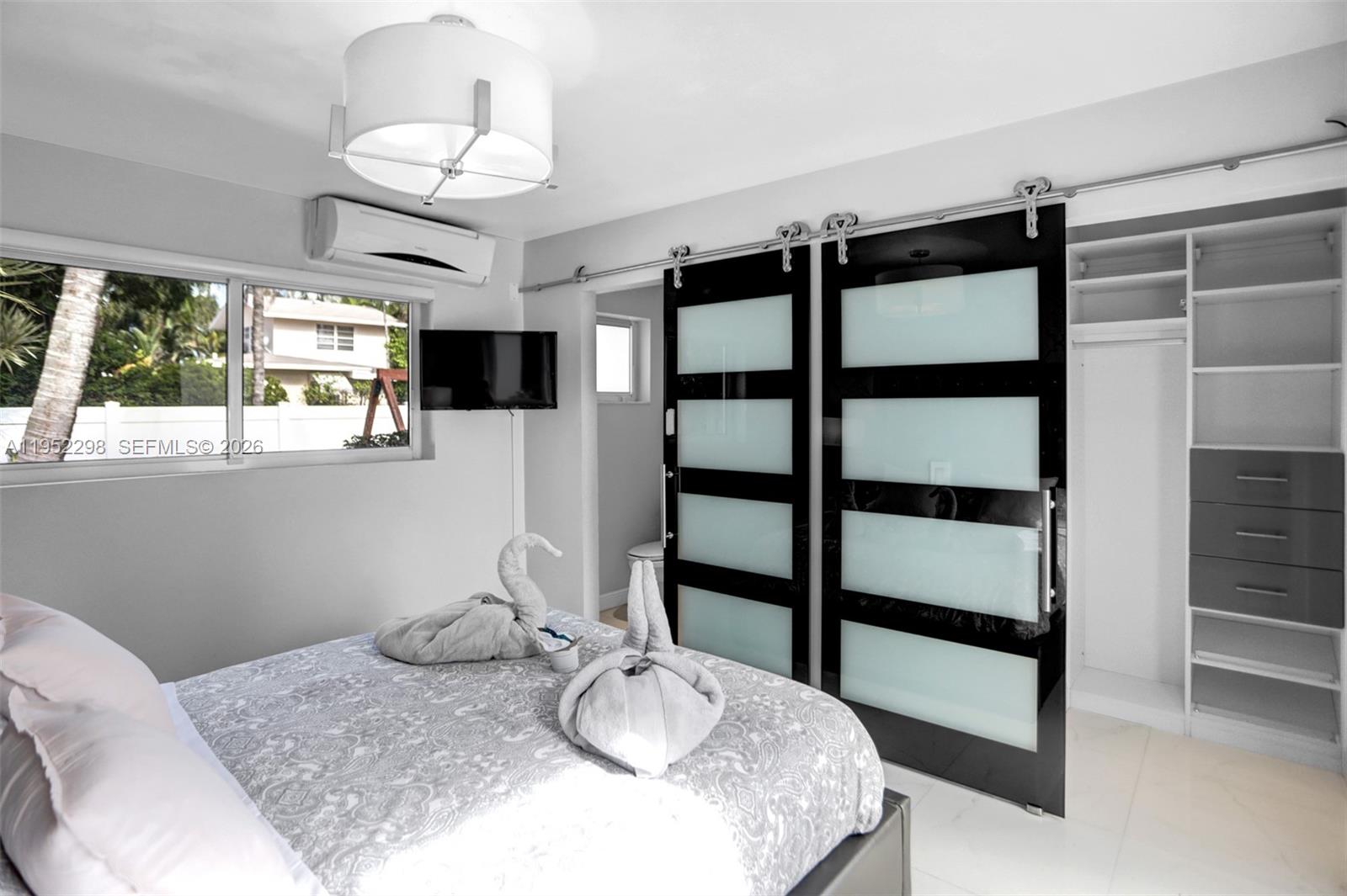 Undisclosed Address Hollywood, FL 33019