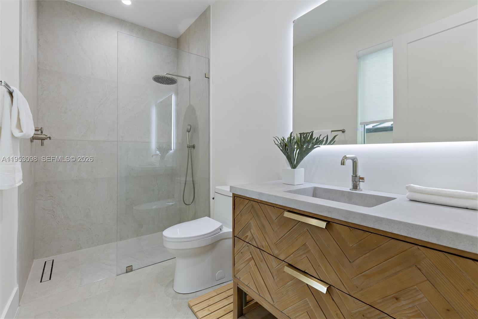 3495 SW 3rd Ave Miami, FL 33145