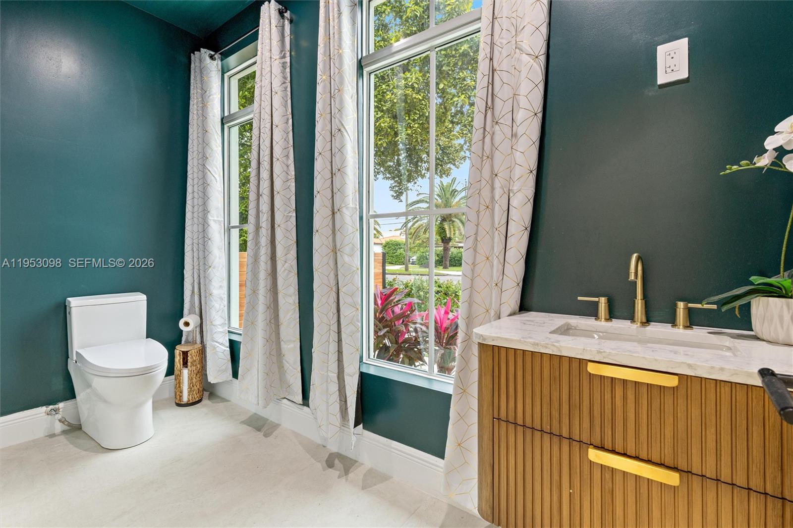 3495 SW 3rd Ave Miami, FL 33145