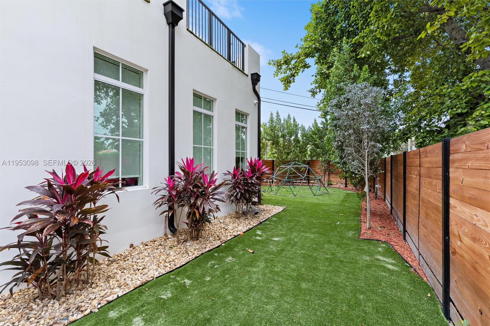 3495 SW 3rd Ave Miami, FL 33145