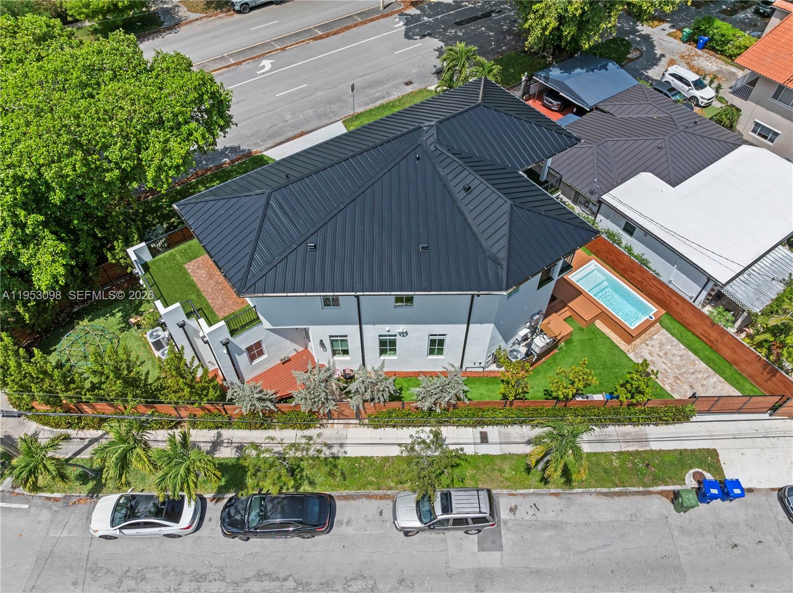 3495 SW 3rd Ave Miami, FL 33145