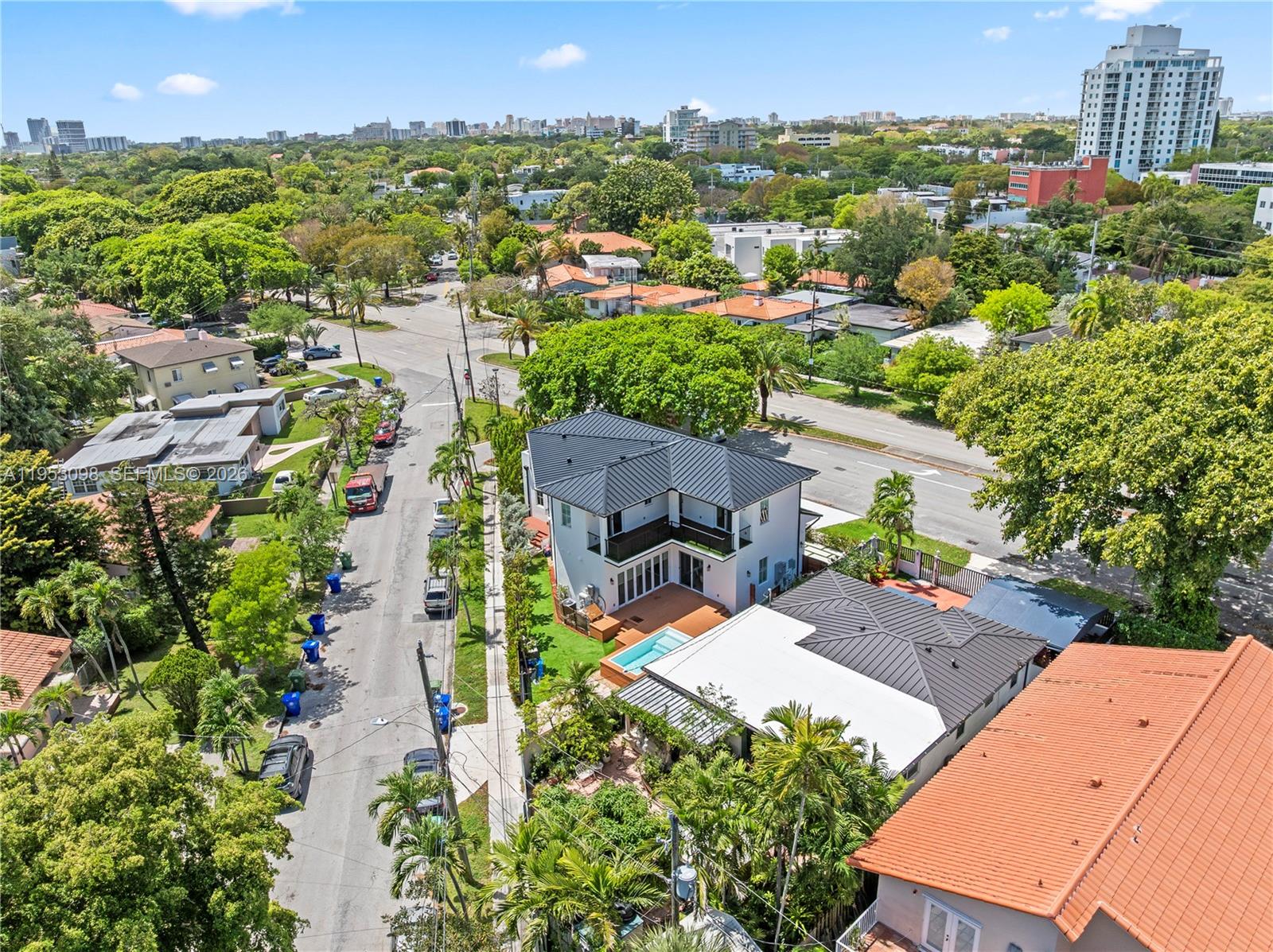 3495 SW 3rd Ave Miami, FL 33145